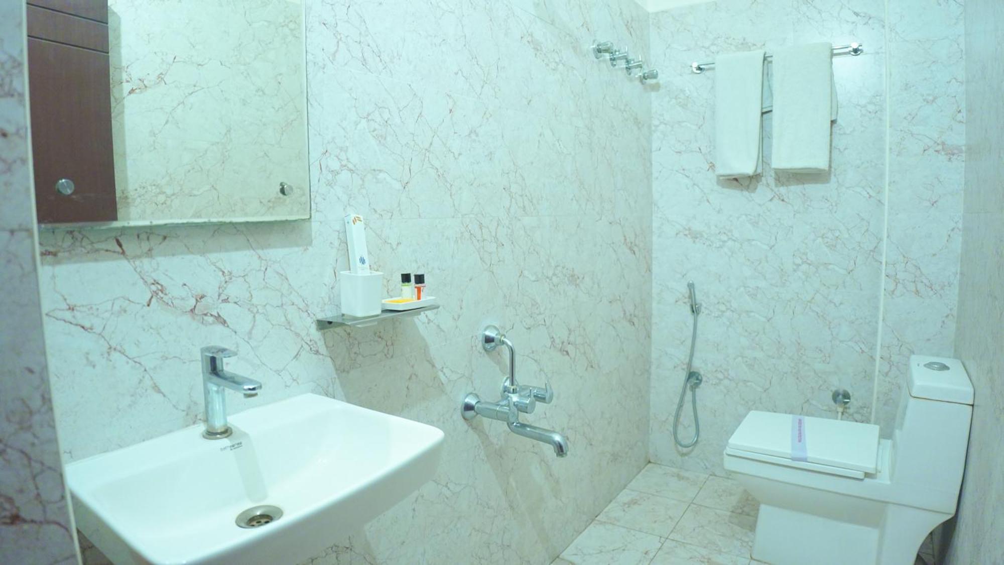 Hotel Mountview Comforts ティルパティ エクステリア 写真